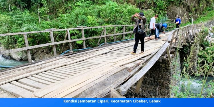 Jembatan Cipari